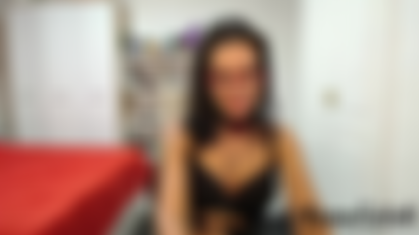 Degradazione, sph e sesso con strap-on.