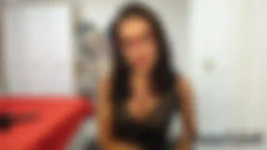 Cbt, con cintura in pelle marrone e pagaia in legno.