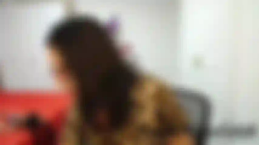 Puliscimi le piante dei piedi, cucciolo.