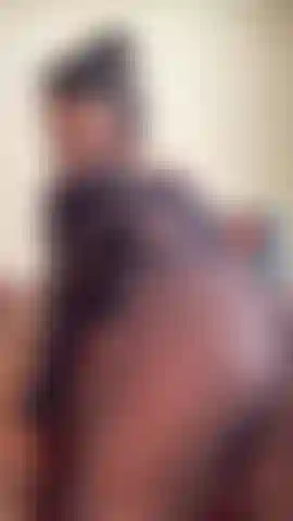 Faccio topless joi+gola profonda+giochi di figa e twerking.