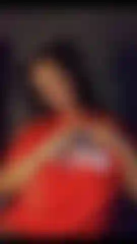 Twerk nuda e diteggiatura.