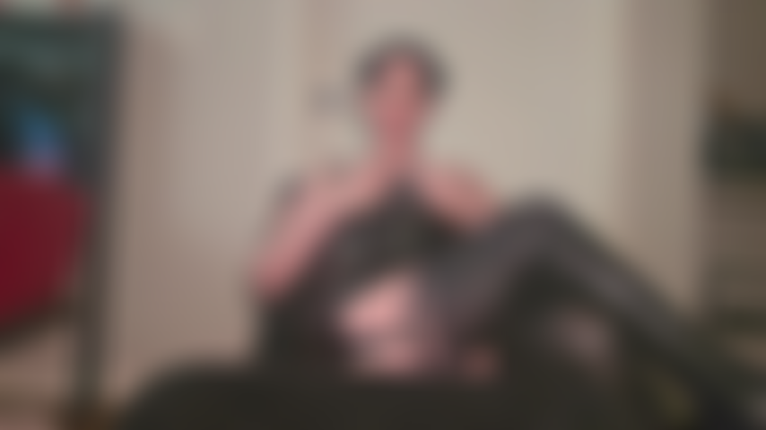 Imploro il piacere della mia padrona! Il massimo piacere erotico.