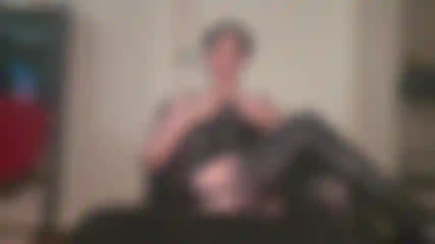 Imploro il piacere della mia padrona! Il massimo piacere erotico.