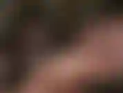 La padrona mette in alto i suoi meravigliosi piedi nudi.