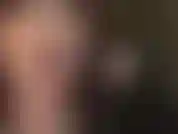 Avvicina la bocca e tira fuori la lingua. Assaggia quel delizioso cazzo che la padrona ti serve, mungendolo direttamente nella tua bocca.