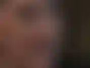 Labbra sensuali con rossetto scuro, feticismo della lingua, ipnosi della bocca con giochi di sputo.