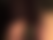 Provocazione sotto la gonna: non ti piacerebbe dare un'occhiata sotto la gonna della padrona? Ecco una provocazione sensuale e sexy che ti farà venire voglia di struggerti il cazzo.