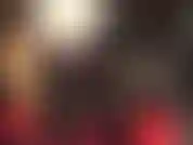 Pelliccia bianca, pelle nera, adorazione con strap-on: la tua dea in pelle nera, stivali sopra il ginocchio e morbida pelliccia bianca ha un grosso cazzo per la tua bocca da puttana avida.