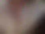 Dominazione sensuale con strapon: immaginati seduta sul mio enorme cazzo bianco, sentimi penetrare lentamente in te, guardandoti profondamente negli occhi mentre lecco le mie labbra rosse lucide e sexy.