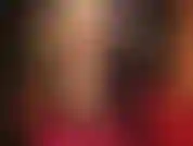 Con morbide suole in nylon e lucidi collant dorati: goditi le gambe e i piedi più belli in nylon lucido che si infilano e si sfilano da sexy mules in pelle e che stuzzicano il sedere ricoperto di collant.