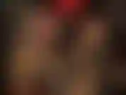 Che si fa penetrare con un enorme strapon nero: la padrona vivian infila il suo grosso cazzo nero direttamente nel tuo stretto buco del cazzo.