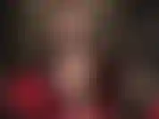 Gli stivali di pelle vengono tolti per permettere l'adorazione dei perfetti piedi di nylon della padrona vivian. ( Hd).