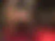 Piace fare facesitting: ammira il mio sedere con una gonna attillata in spandex, collant e calze con cuciture a strati.