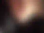 Una feticista dei guanti in lattice: vuoi sentire questi guanti lucidi e scivolosi sul tuo corpo, nella tua bocca, vuoi annusarli e sentirli scivolare nel tuo culo...