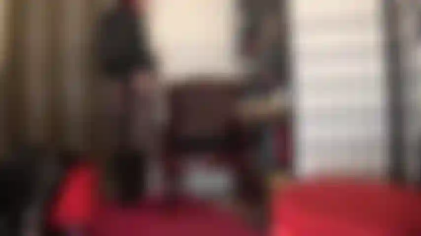 Culo, fianchi, cosce, gambe in collant neri e stivali - queste cosce, quel perfetto sedere rotondo, stivali di pelle fino al ginocchio e collant ti fanno impazzire.