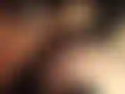 Una mangiatrice di sperma in primo piano estremo: adoro la gustosa testa del cazzo mentre la padrona ti guarda mentre ti inonda di quella gustosa sborra.