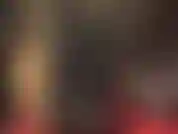 La padrona di pelle munge lentamente lo sperma dal cazzo del tuo schiavo. Vestita con strati di pelle, guanti, stivali, occhiali da sole e cappello di pelle.