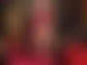 I collant lucidi sono il tuo feticcio. La padrona ti stuzzica con uno dei suoi collant dorati preferiti, mostrando la sua figura incredibile, le sue lunghe gambe, il suo culo perfetto, le sue cosce e i suoi piedi sexy.