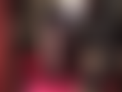 Provocante e sensuale con calze di nylon vintage, giarrettiere e feticismo dei piedi.