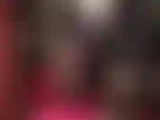 Provocante e sensuale con calze di nylon vintage, giarrettiere e feticismo dei piedi.