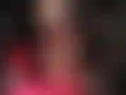 La padrona indossa delle calze di lattice trasparenti, lucide e sexy, color carne, con cuciture, stuzzicandomi con le sue lunghe gambe sexy e le sue belle dita dei piedi.