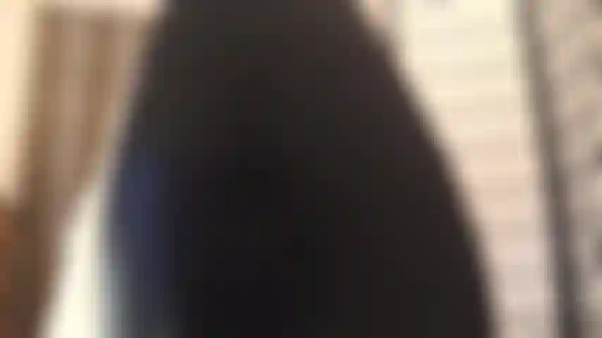 Pulisci la suola del mio stivale e fallo per bene. Non osare tirare dentro la lingua. Tienila fuori finché non sono soddisfatta.