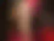 Strati di nylon parte 1/2: diverse paia di collant e calze color carne lucido e bianco.