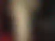 8 Con uno strap-on da 1 pollice tra 2 paia di collant: la padrona infila quel grosso cazzo duro tra gli strati di nylon per accarezzarlo.