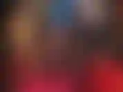 Adora il grosso cazzo bianco con strap-on della tua regina del lattice. La tua regina sa esattamente di cosa hai bisogno, hai bisogno del mio gustoso e grosso cazzo. Le mie gambe, il mio culo, il mio cazzo: tira fuori la lingua per leccarlo e succhiarlo.