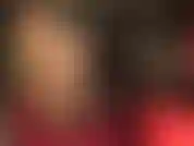 Collant color sabbia extra lucidi, tacchi alti con cinturino, dominazione con strapon e bbc, adorazione del culo e dei piedi.