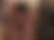 Bacia e adora il mio culo con una gonna attillata in lycra nera e uno strato di collant a rete sexy, insieme ai miei piedi. Conto alla rovescia per lo sperma con le dita alla fine.