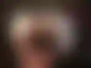 Annusa il mio culo e succhia il mio grosso cazzo, come preferisci, con la tua bocca, prendendolo il più in profondità possibile, giù per la gola... Infila il tuo naso tra le mie guance e inspira.