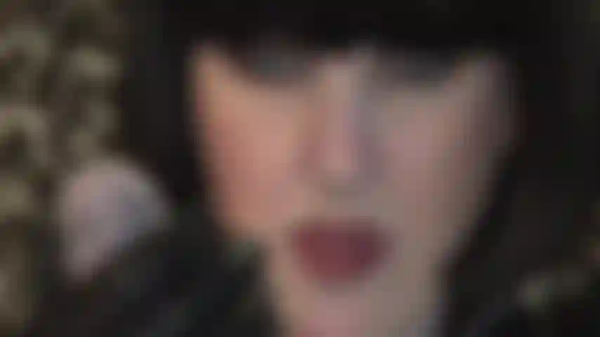 Succhio il cazzo e mangio lo sperma per la mia padrona!