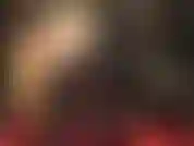 Adoro gli stivali, adoro il culo, adoro lo strapon: la mia padrona è fantastica con questi lunghi stivali lucidi mentre si accarezza il suo grosso cazzo.