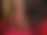 Piedi e cazzo: ami i piedi della padrona e il suo enorme strapon nero allo stesso modo. Fatti scopare dalla padrona in punta di piedi, mostrando i suoi incredibili archi plantari in collant lucidi.