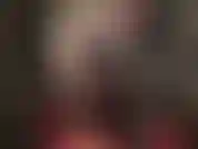 Le gambe sexy e il culo della mia padrona ti seducono mentre accarezza uno dei suoi enormi cazzi.