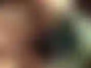 Pelliccia morbida e lussuosa - la padrona mostra i suoi bellissimi cappotti di pelliccia. Se solo potessi sentire la morbidezza e il calore...