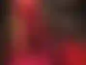 Leggings rossi in spandex e stivaletti con plateau: la padrona vivian ti stuzzica con le sue gambe lunghe e perfette e il sedere rotondo in leggings attillati e stivali con plateau, accarezzandoti le gambe, i tacchi e il tuo cazzo...