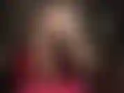 Non ti piacerebbe strofinarti su queste gambe di nylon setose... La padrona sa come stuzzicare lo sperma dal tuo cazzo.