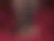 Il tuo cazzo da schiavo viene schiacciato e calpestato dalle meravigliose scarpe nere lucide e dalle dita dei collant della padrona, spremendolo fino all'ultima goccia di sperma.