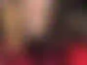 La signora vivian vi lascerà adorare alcuni dei suoi fantastici stivali neri lucidi.