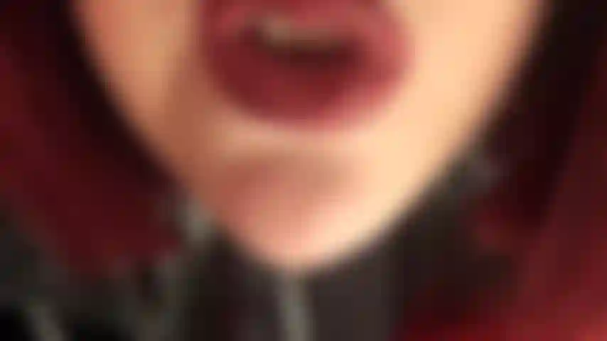 Bevo la gustosa saliva della padrona.