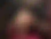 Mmmm, gambe lunghe e sexy e un culo fantastico in collant di pizzo color carne: questo paio di collant color carne è così trasparente che quasi non ti accorgi che la tua dea li indossa, si abbinano perfettamente al tono della pelle del top di pizzo.