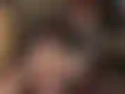 Le gambe incrociate della signora vivian sono una trappola per cazzi - oh, so che ami queste lunghe gambe, ma riesci a sopportare di avere il tuo cazzo avvolto nel nylon e schiacciato tra queste cosce...