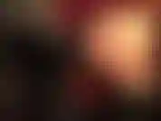 Dominatrice di gomma, feticista delle tute in lattice e dei guanti provocanti.