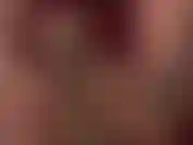 Un footjob sexy con i piedi nudi e unti.