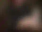 Feticista dei calzini soffici: la padrona stuzzica il sottomesso amante dei calzini con le dita dei piedi, scopa con i calzini, fa pompini e fa pompini con i tacchi con calzini morbidi.