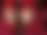 Video feticistico di piedi nudi incredibilmente eccitante, footjob su un grosso cazzo nero: la padrona avvolge i suoi bellissimi piedi nudi arcuati attorno a un grosso cazzo nero, con vista frontale e posteriore.