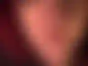 Una sgualdrina anale che desidera ardentemente il grosso cazzo nero della sua padrona, piegata in avanti come la più grande puttana, allargando le guance e supplicando di infilare il mio grosso cazzo nella tua figa da uomo mentre apri la bocca per bere il mio sputo.