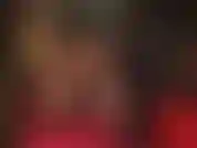 Non ne hai mai abbastanza del mio culo rotondo e sexy in lattice attillato e delle mie lunghe gambe in nylon setoso. La padrona infila un paio di pantofole di pelle per svuotare completamente i tuoi testicoli.